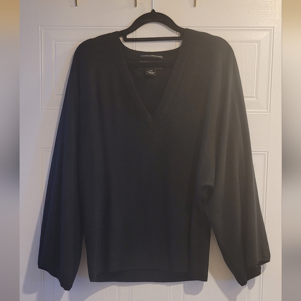 Jones New York 100% Cashmere Black V-Neck Sweater M